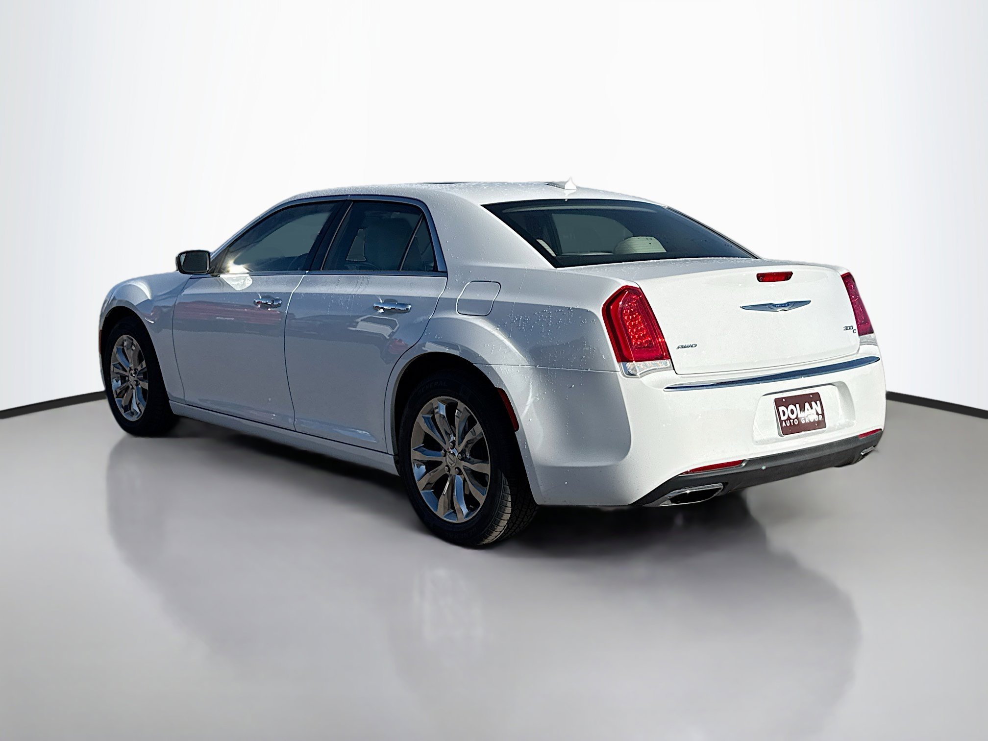 2017 Chrysler 300 C Base photo 4