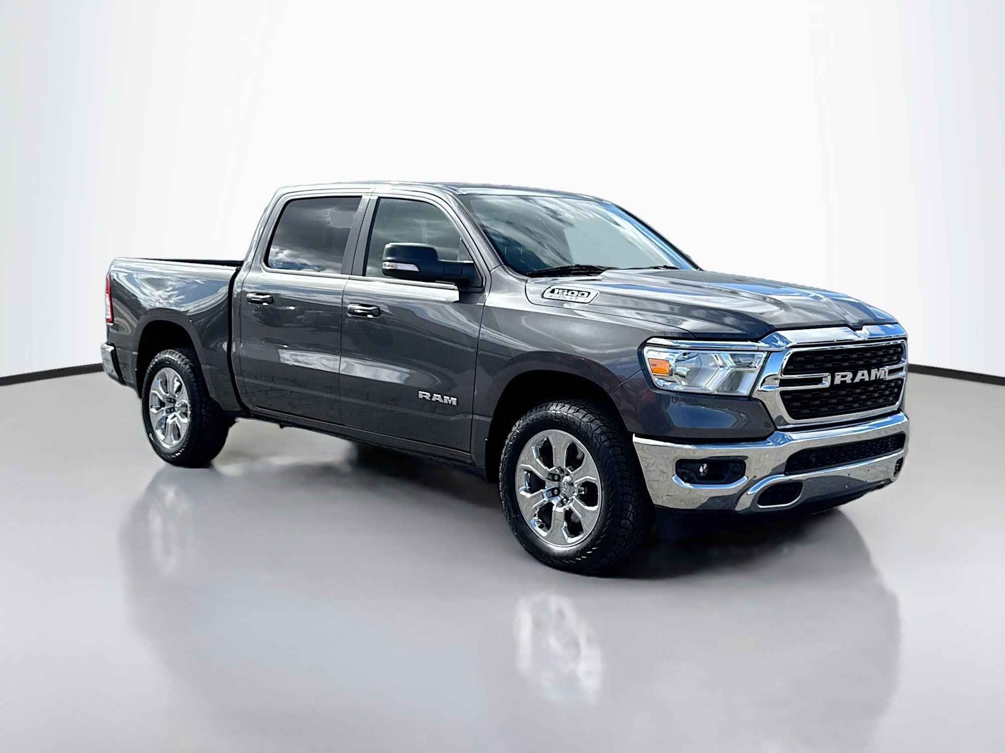 2022 RAM 1500 Big Horn/Lone Star 4x4 Crew Cab 5'7's photo