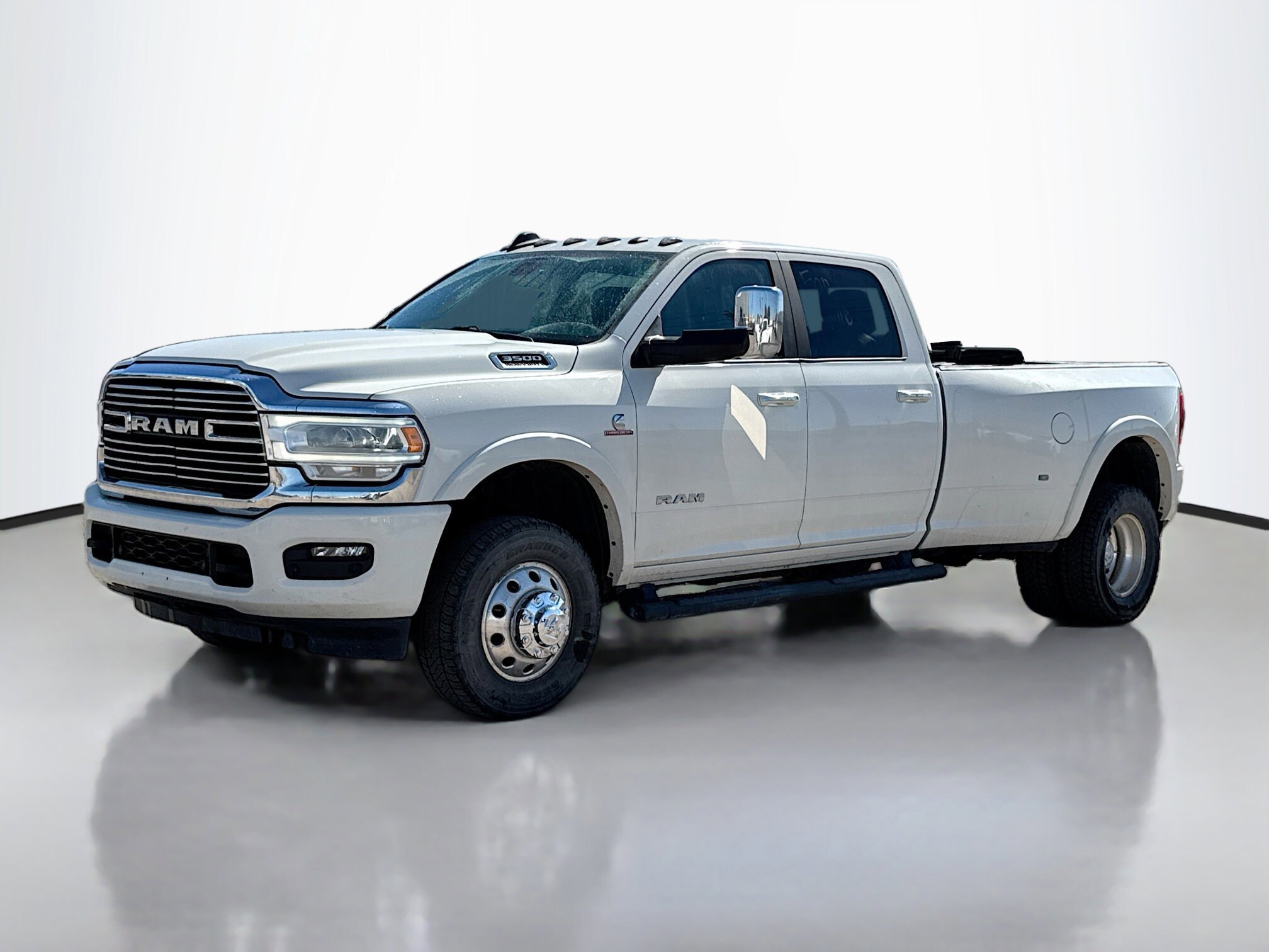 2021 Ram 3500 Laramie photo 4