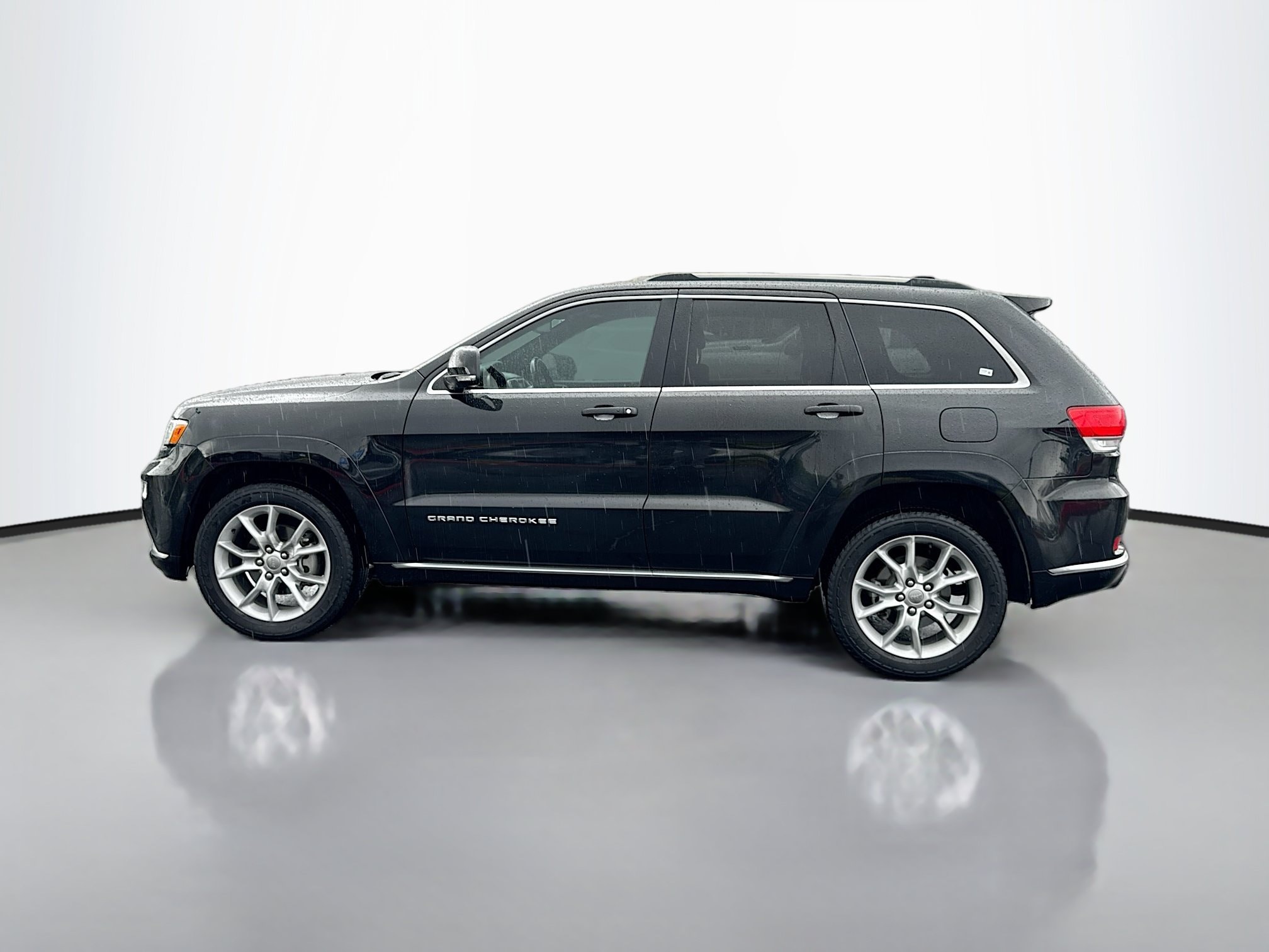 Used 2015 Jeep Grand Cherokee Summit with VIN 1C4RJFJG7FC779178 for sale in Fernley, NV