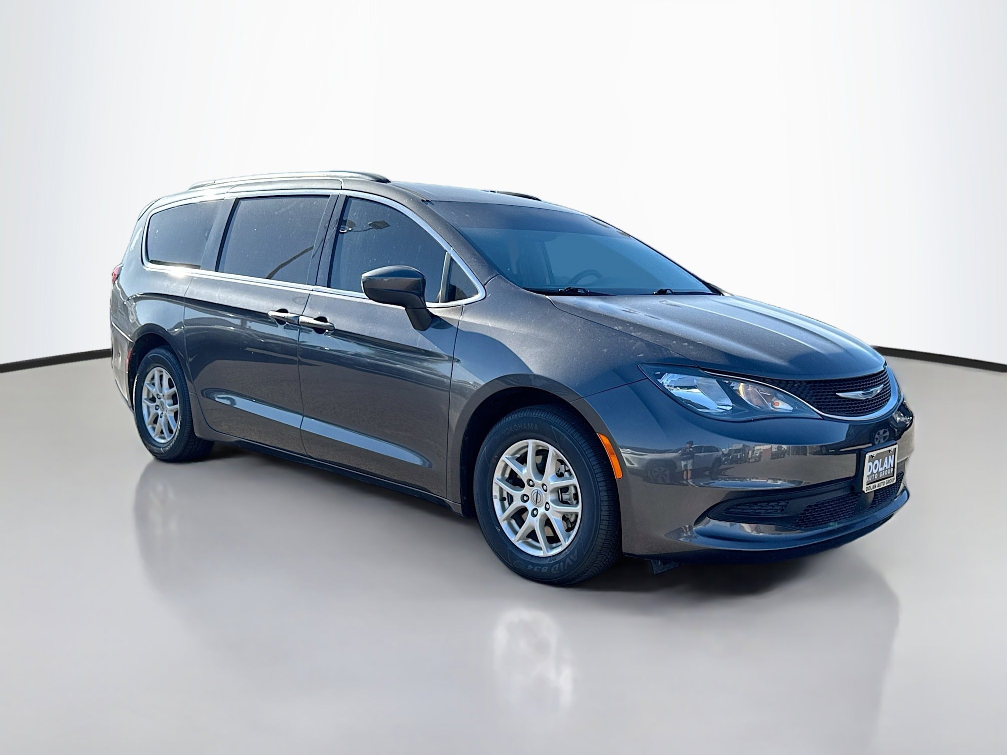 2021 Chrysler Voyager LXI's photo