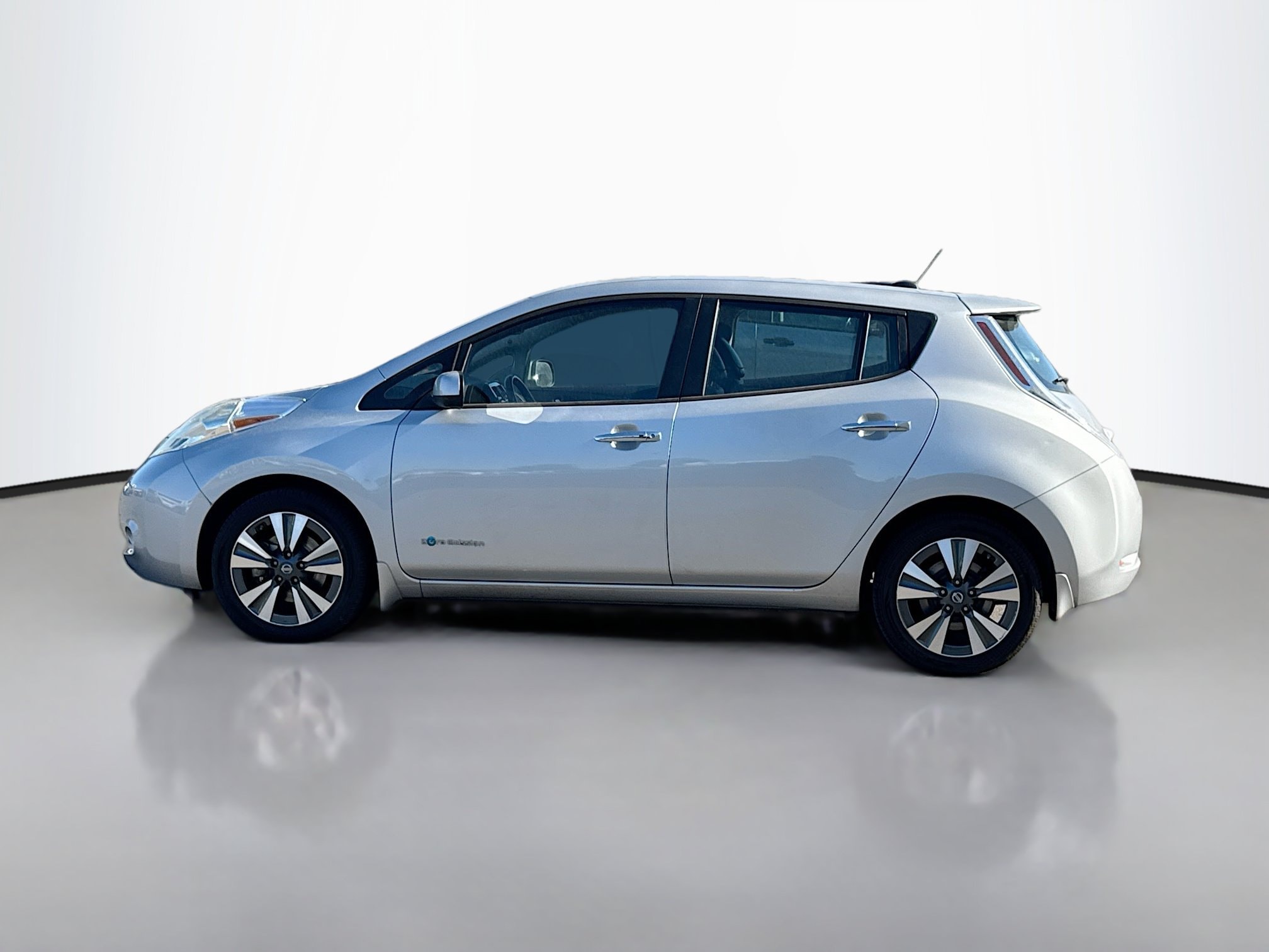 Used 2017 Nissan LEAF SL with VIN 1N4BZ0CP7HC305647 for sale in Fernley, NV