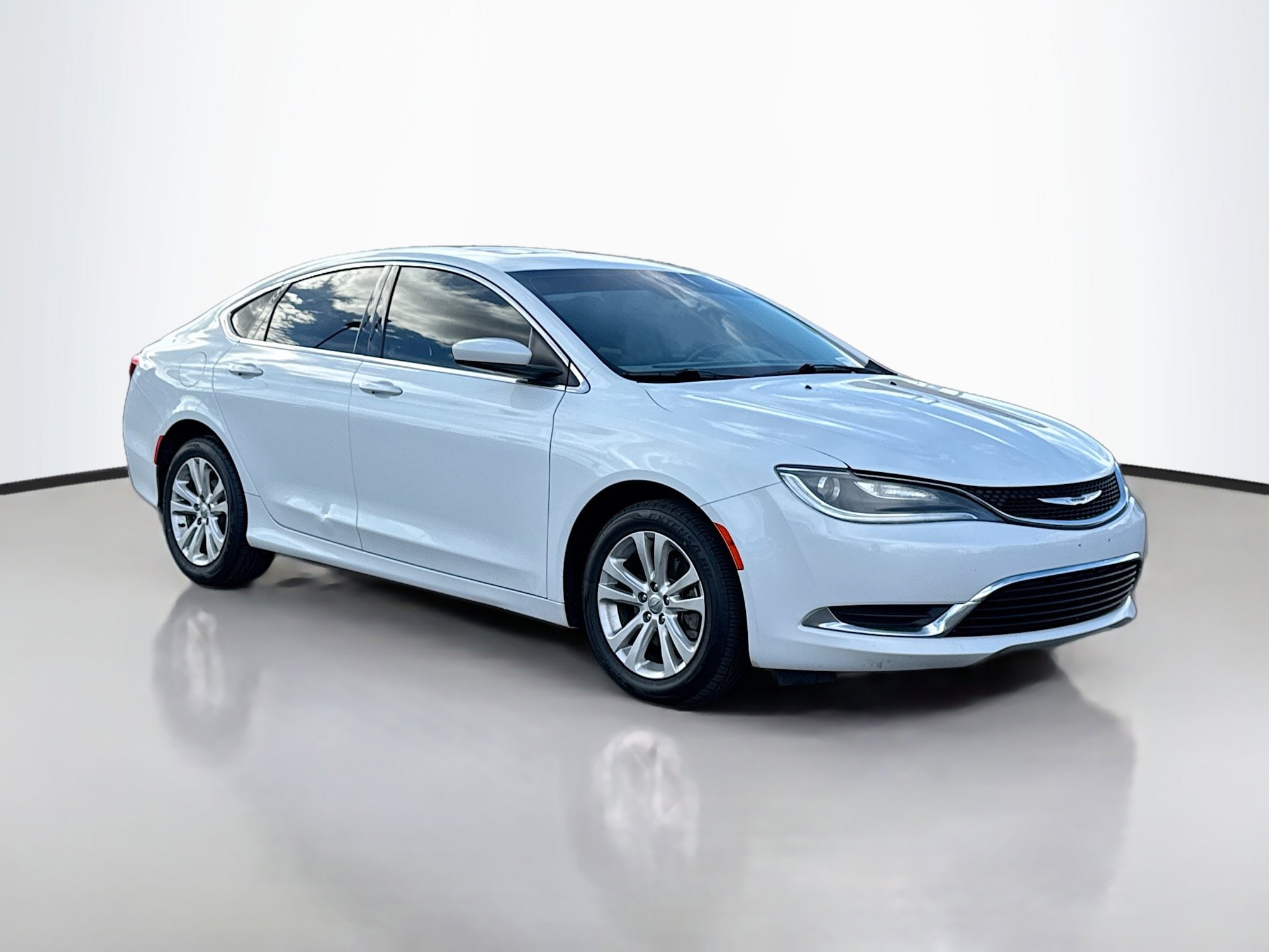 2015 Chrysler 200 Limited's photo