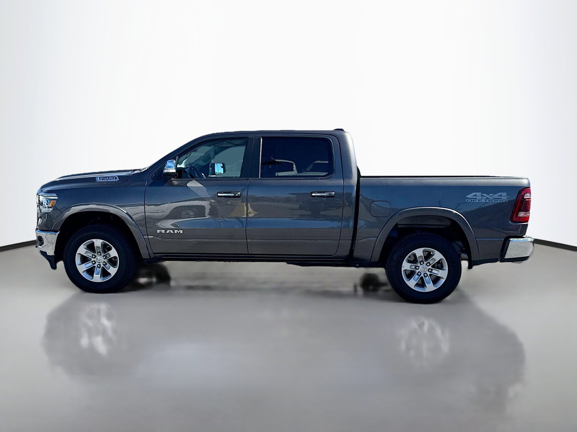 Used 2021 RAM Ram 1500 Pickup Laramie with VIN 1C6SRFJT1MN693669 for sale in Fernley, NV