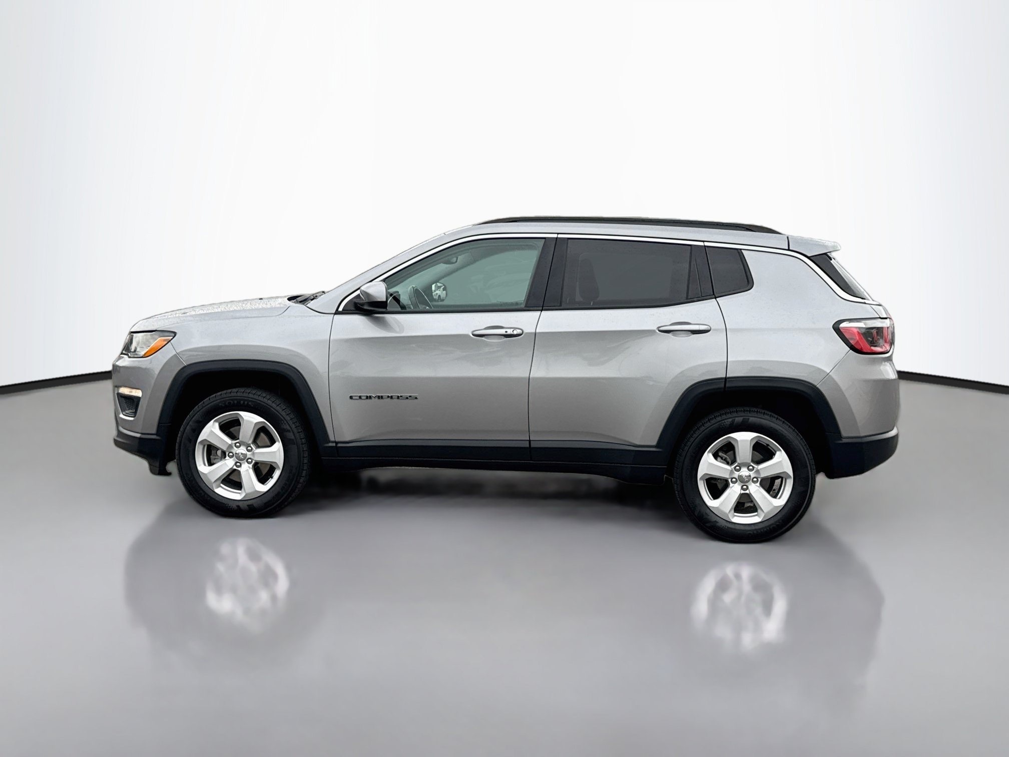 Used 2018 Jeep Compass Latitude with VIN 3C4NJDBB2JT176609 for sale in Fernley, NV