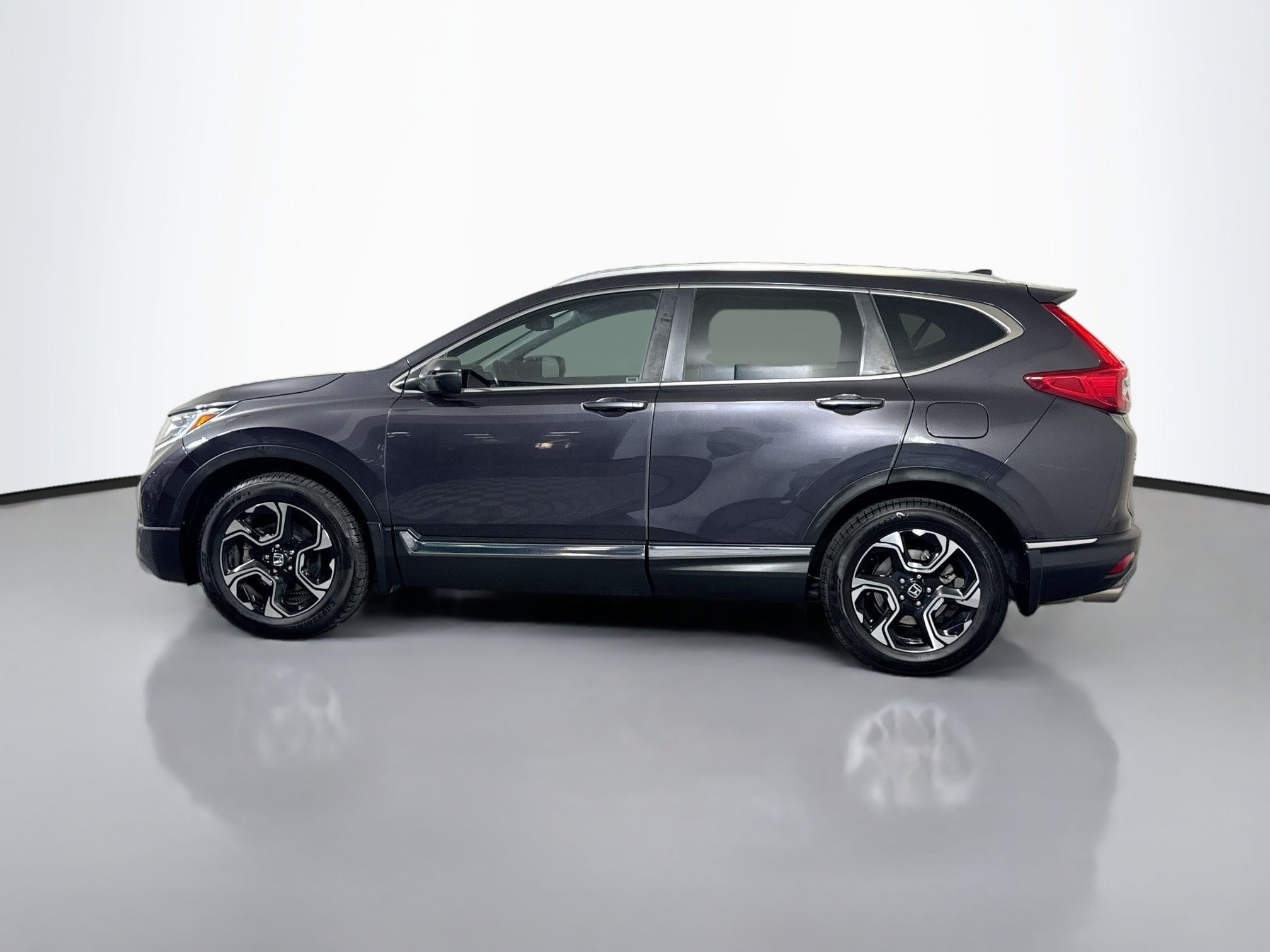 Used 2017 Honda CR-V Touring with VIN 2HKRW2H93HH624040 for sale in Fernley, NV