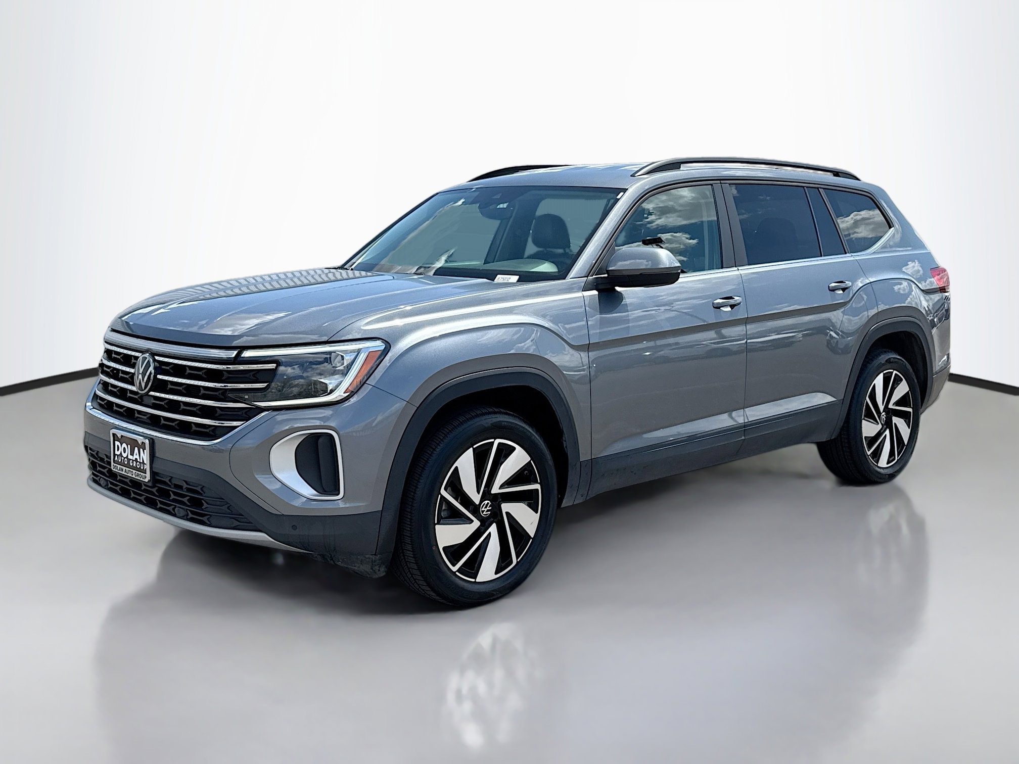 Used 2024 Volkswagen Atlas SE w/Tech with VIN 1V2HR2CA6RC534672 for sale in Fernley, NV