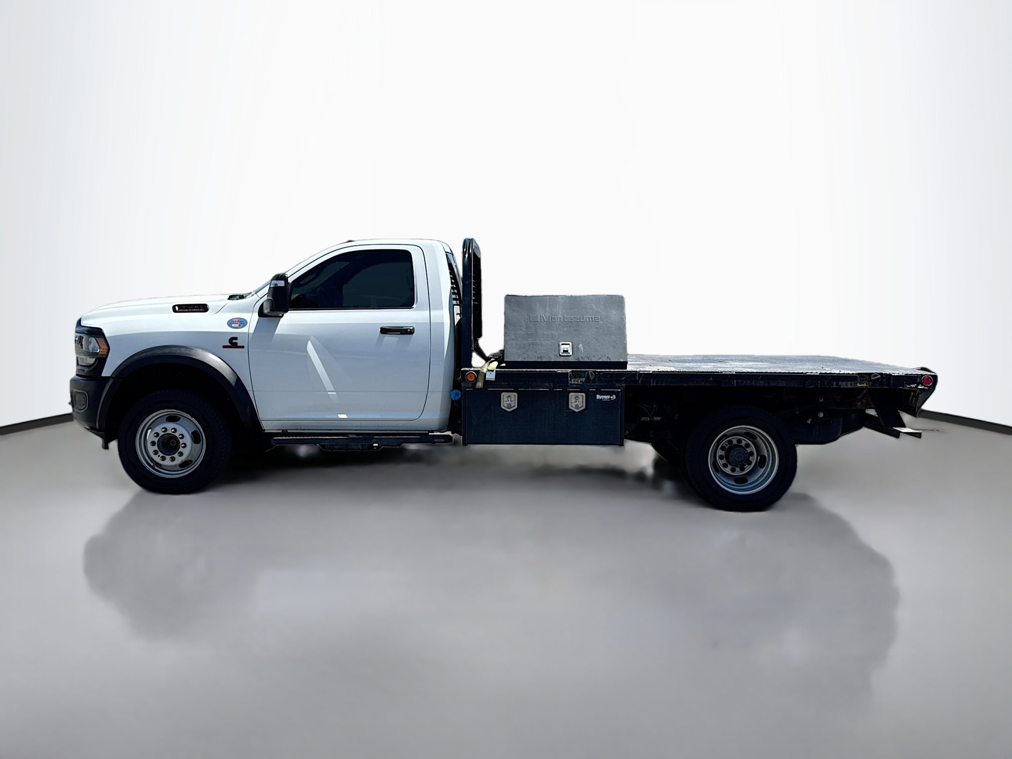 2023 Ram 4500 Tradesman SLT photo 3
