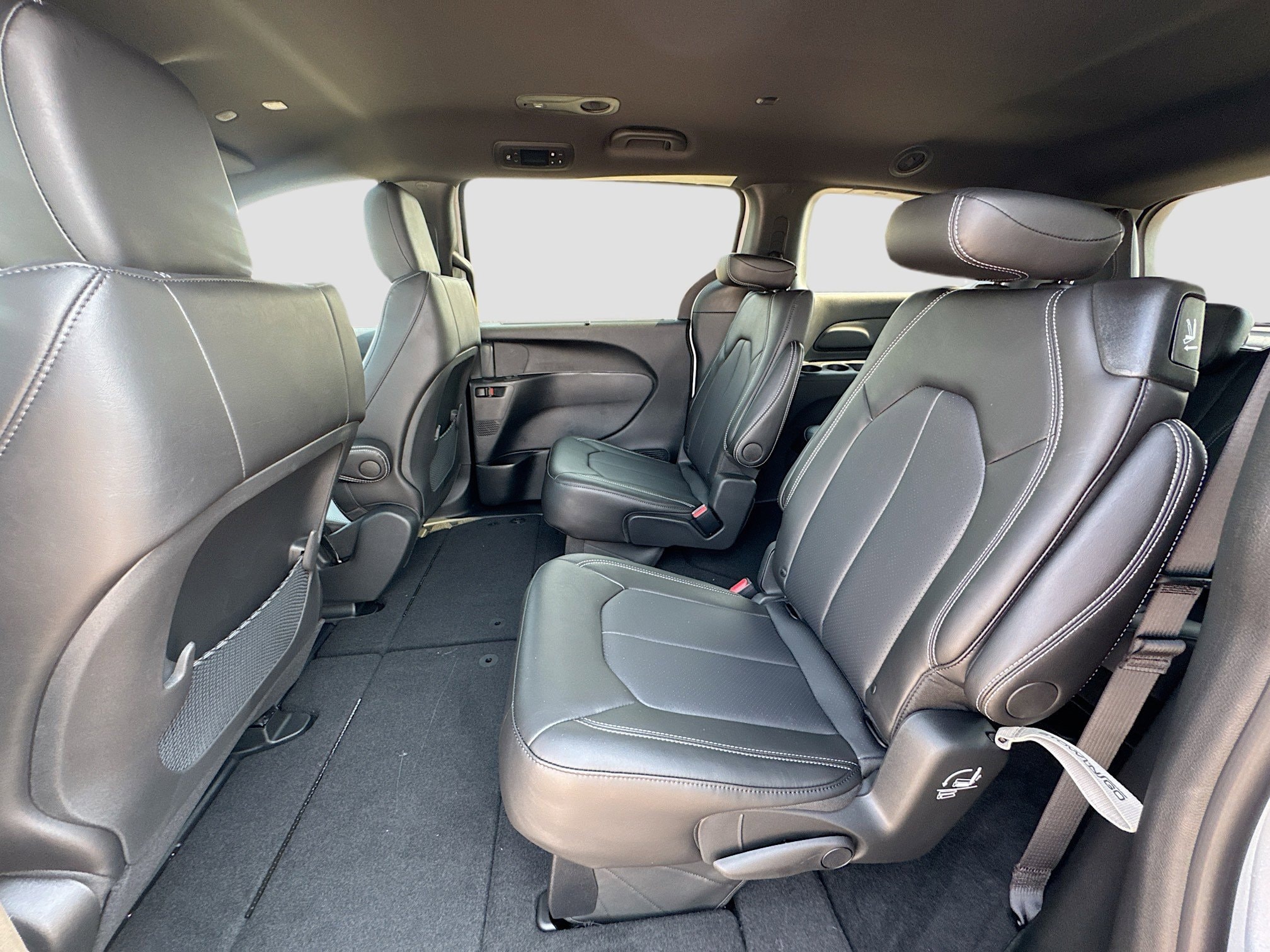 2026 Chrysler Voyager LX - Photo 26