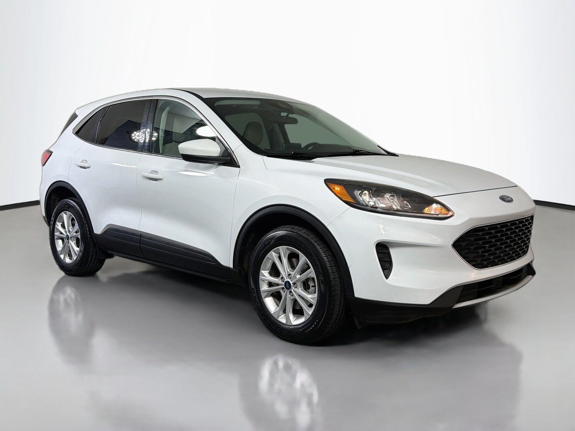 Used 2021 Ford Escape SE with VIN 1FMCU9G66MUA60116 for sale in Fernley, NV
