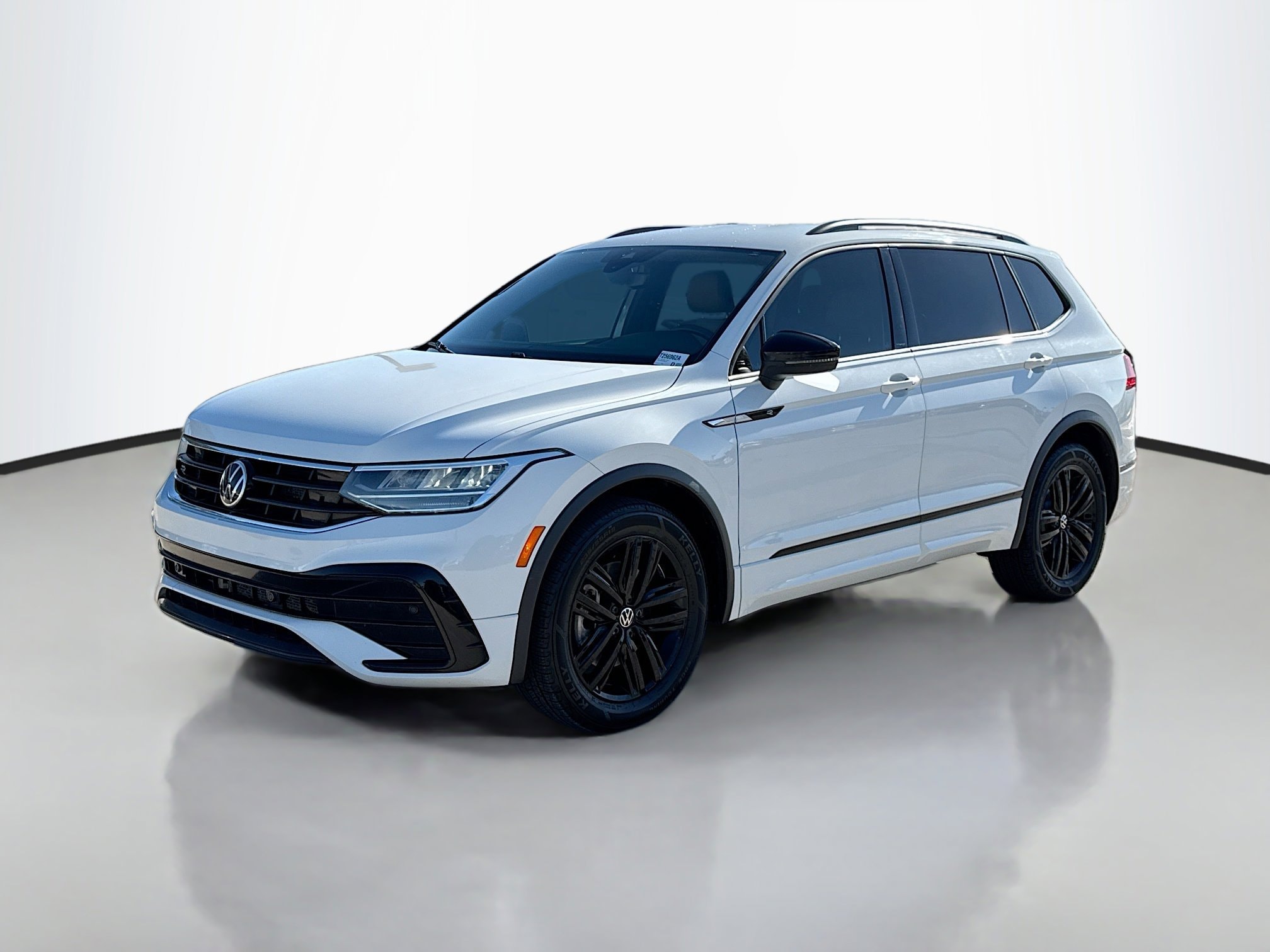 Used 2022 Volkswagen Tiguan SE R-LINE BLACK with VIN 3VVCB7AX5NM009813 for sale in Fernley, NV