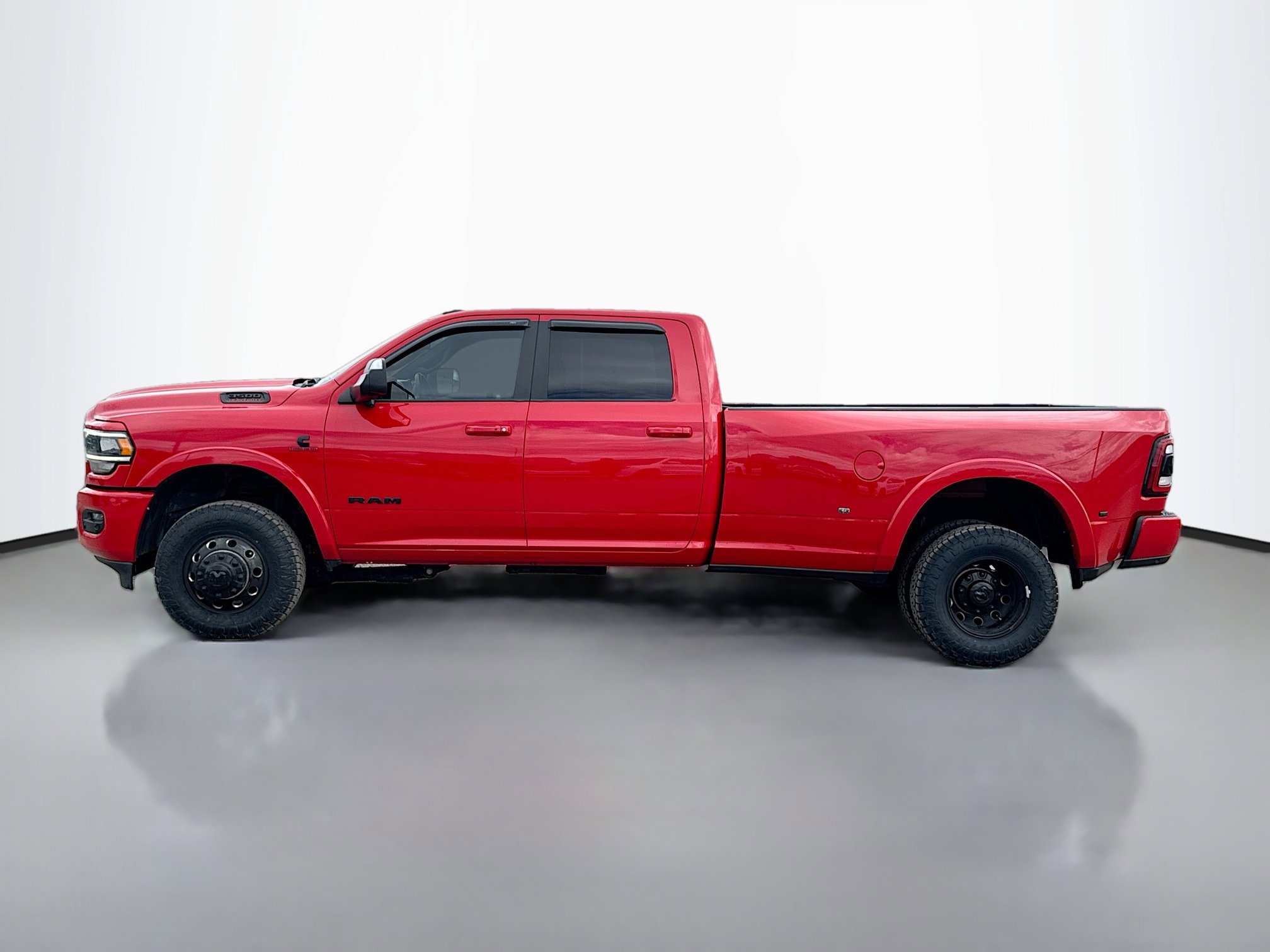 2022 Ram 3500 Laramie photo 2