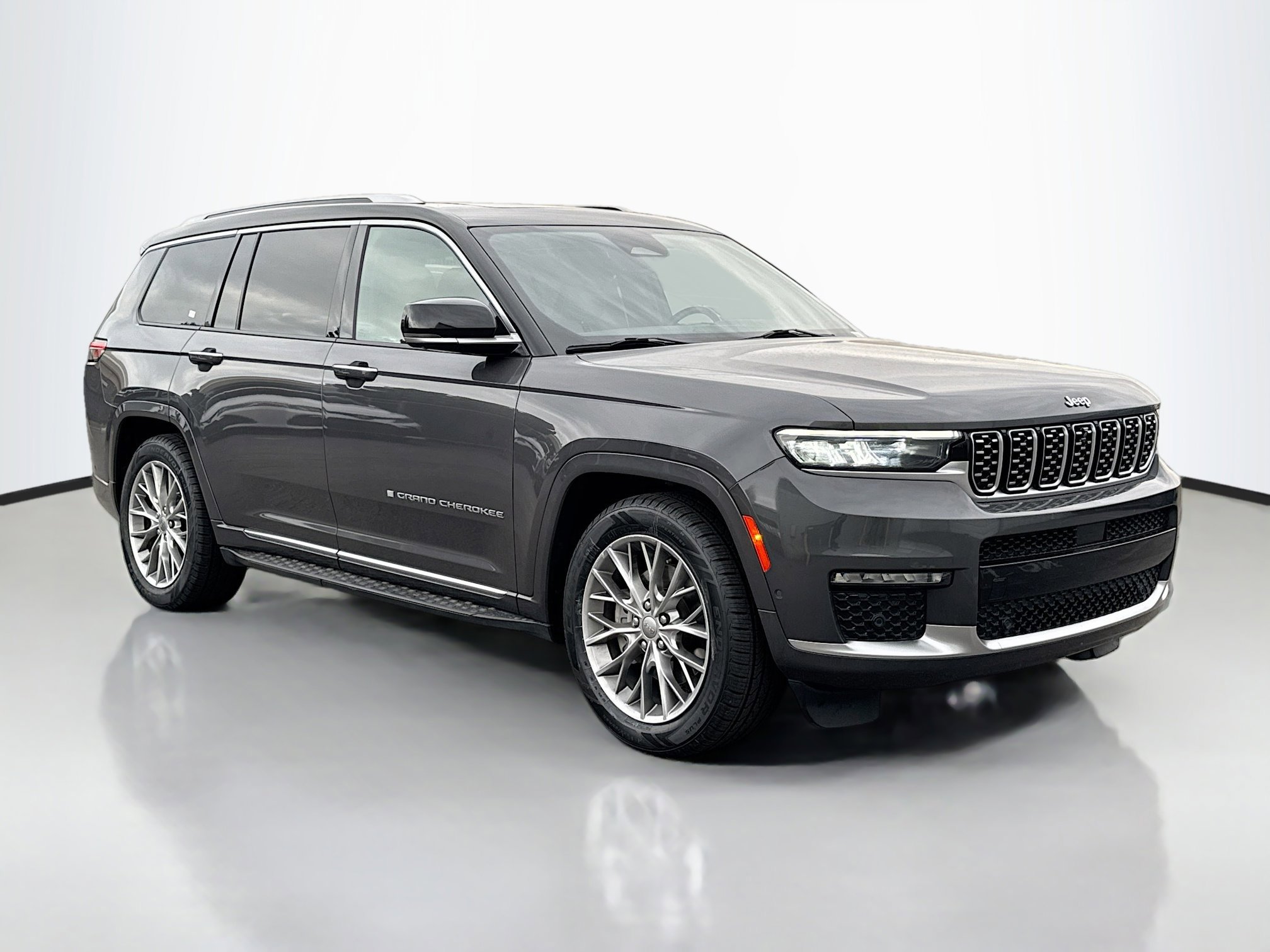2022 Jeep Grand Cherokee L Summit photo 4