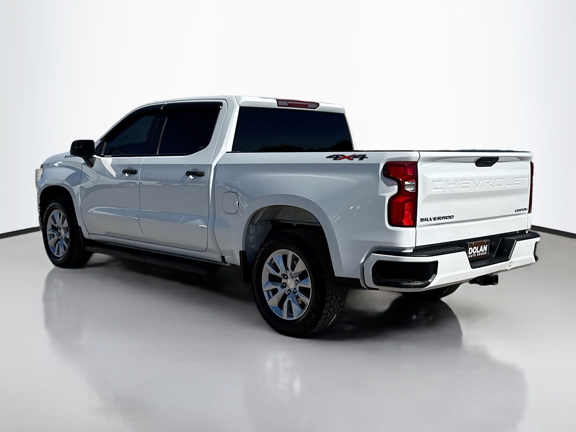 2021 Chevrolet Silverado 1500 Custom photo 3
