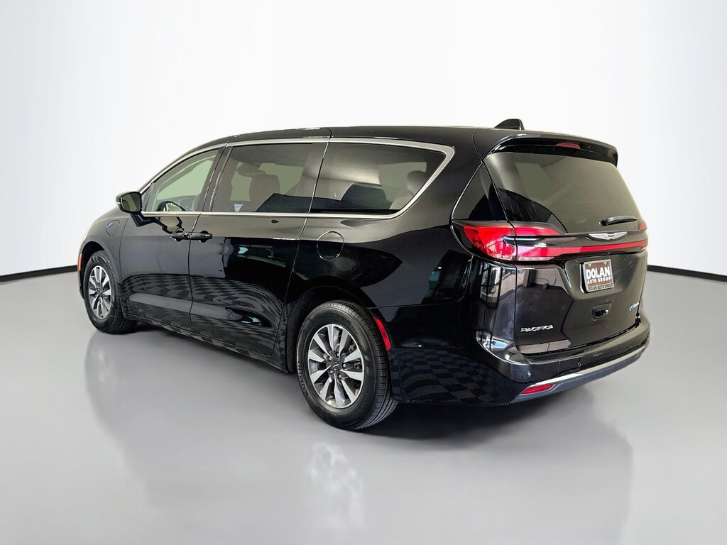 Certified 2024 Chrysler Pacifica Plug-In Hybrid Select Mini-van, Passenger