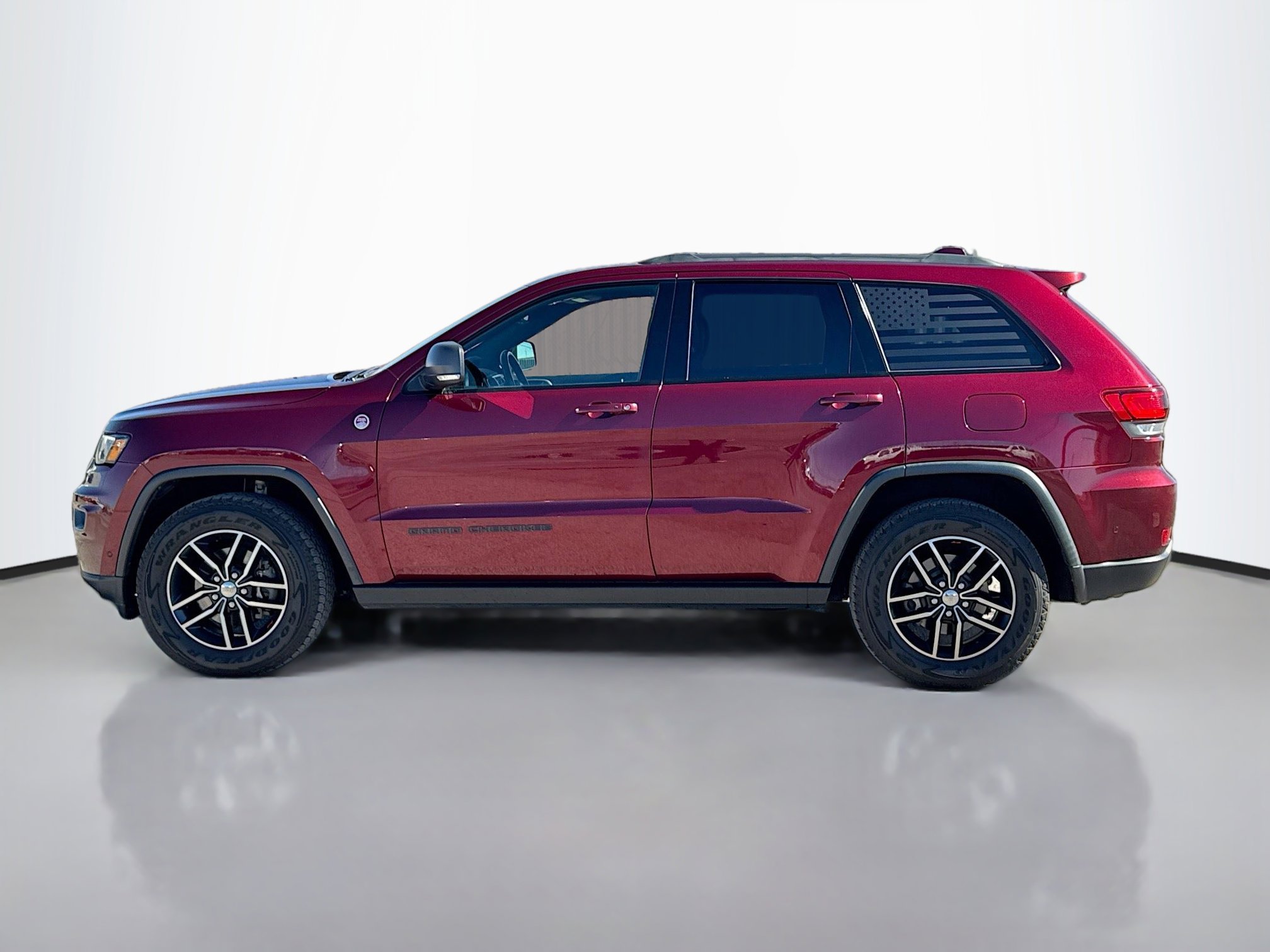 2018 Jeep Grand Cherokee Trailhawk Sport photo 3