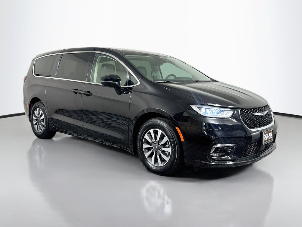 Certified 2024 Chrysler Pacifica Plug-In Hybrid Select Mini-van, Passenger