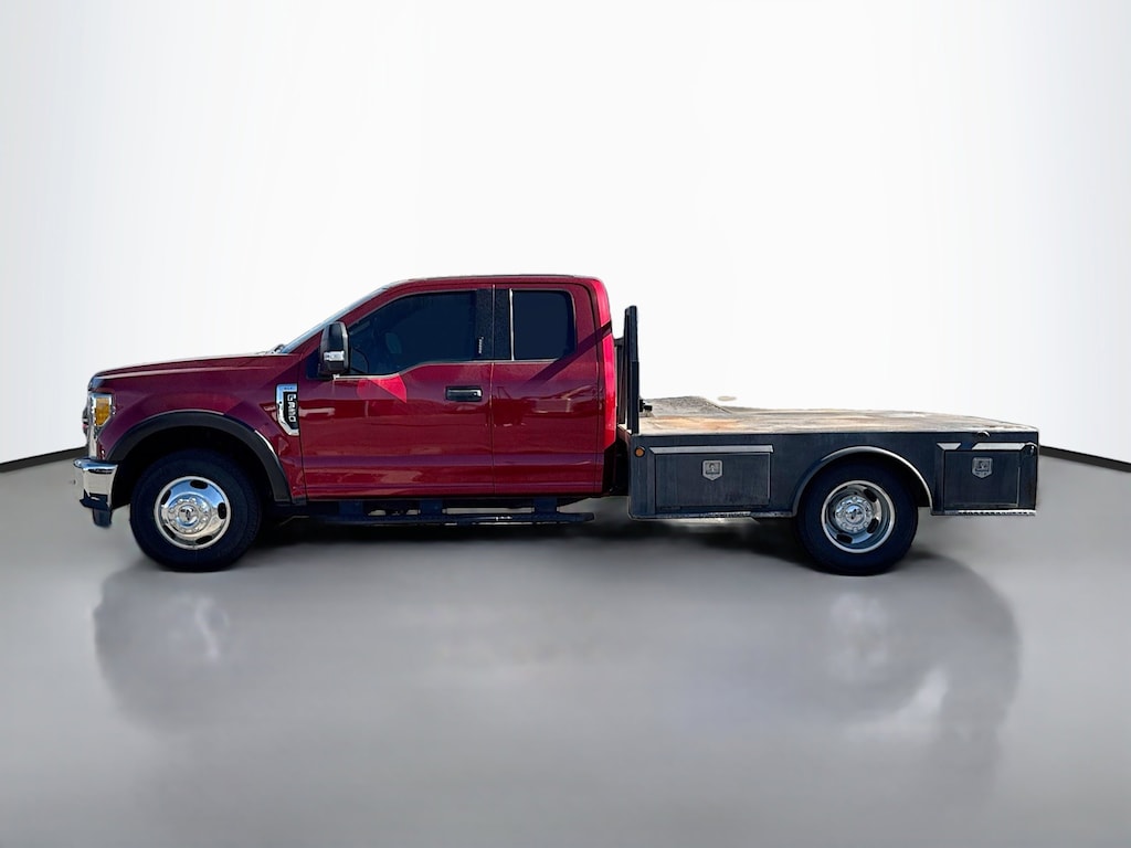 Used 2017 Ford F-350 Chassis  Extended Cab Chassis-Cab