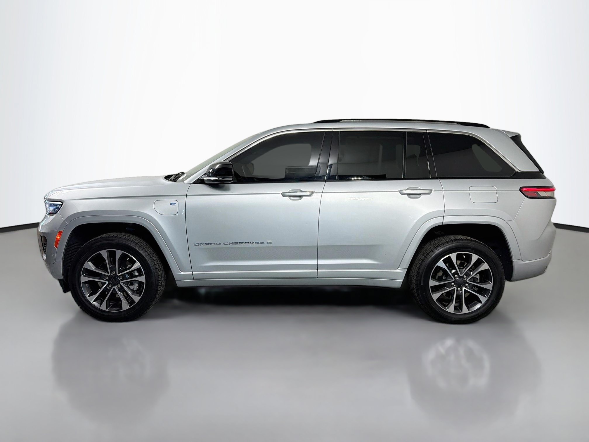 Used 2023 Jeep Grand Cherokee 4xe Overland Sport Utility