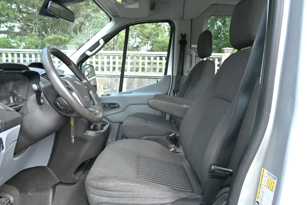 2016 Ford Transit XLT - Photo 3