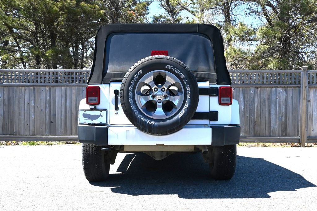 Used 2016 Jeep Wrangler Unlimited Sahara SUV