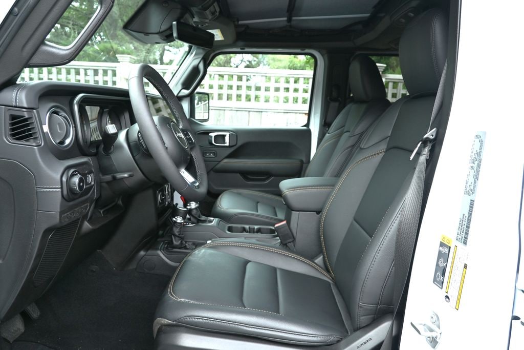 Used 2025 Jeep Wrangler Sahara SUV
