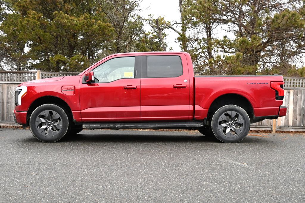 Used 2022 Ford F-150 Lightning Lariat with VIN 1FTVW1EV8NWG01191 for sale in Nantucket, MA
