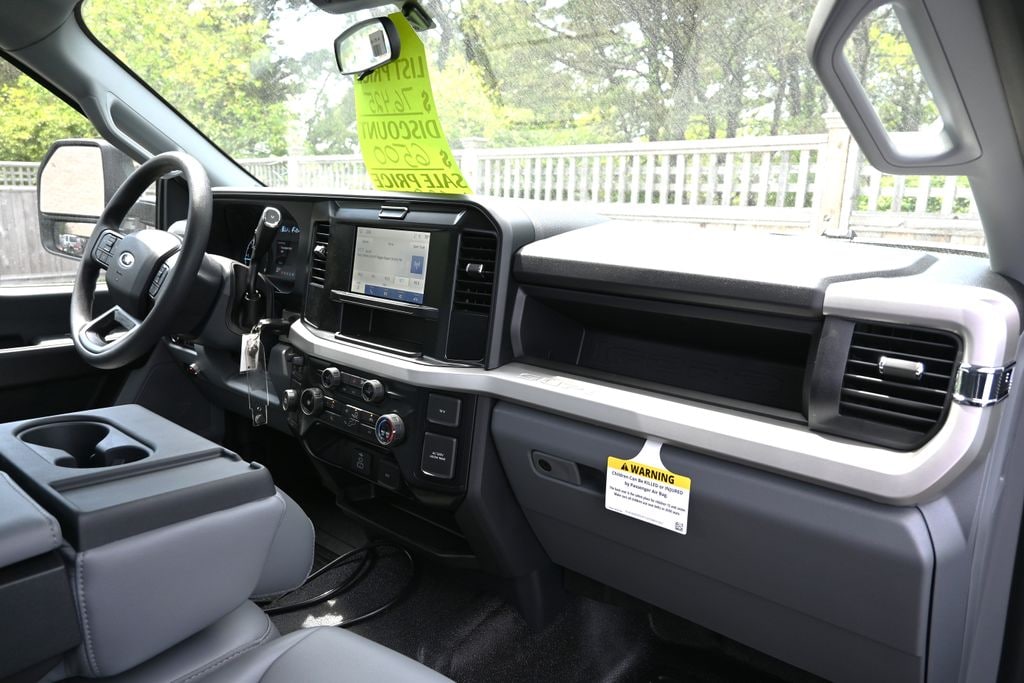New 2025 Ford F-350SD XL Chassis
