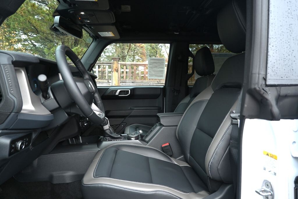 New 2025 Ford Bronco Outer Banks SUV