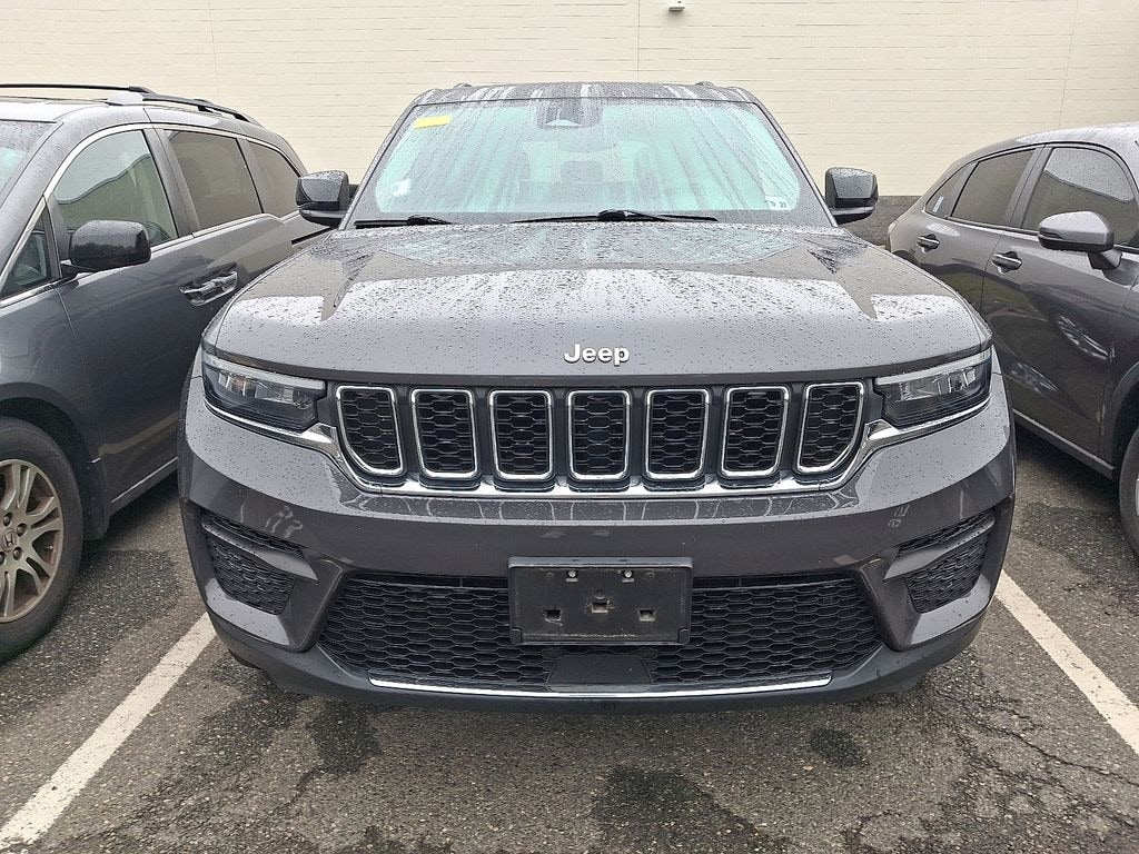 Used 2023 Jeep Grand Cherokee Laredo SUV