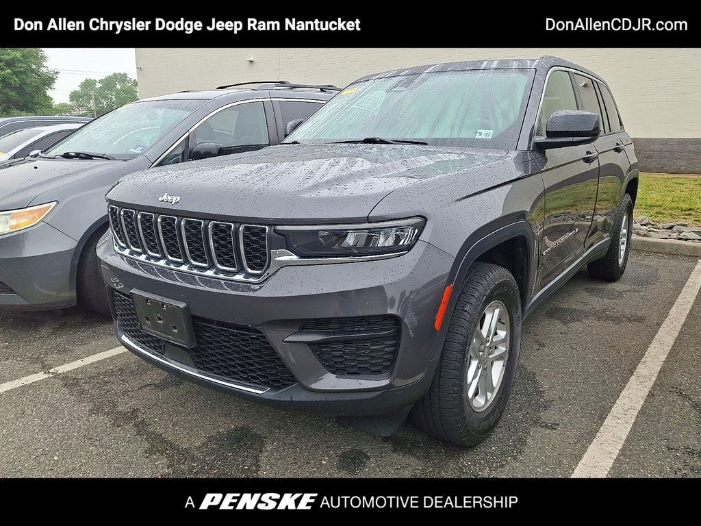Used 2023 Jeep Grand Cherokee Laredo SUV