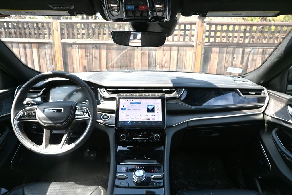 Used 2023 Jeep Grand Cherokee Overland SUV