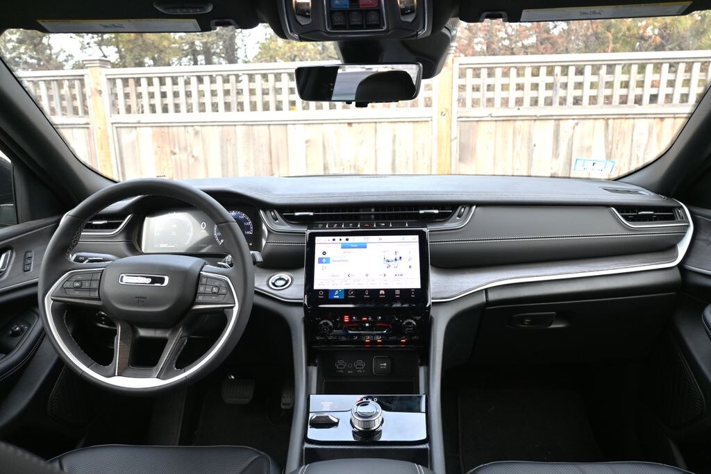 Used 2025 Jeep Grand Cherokee Limited SUV