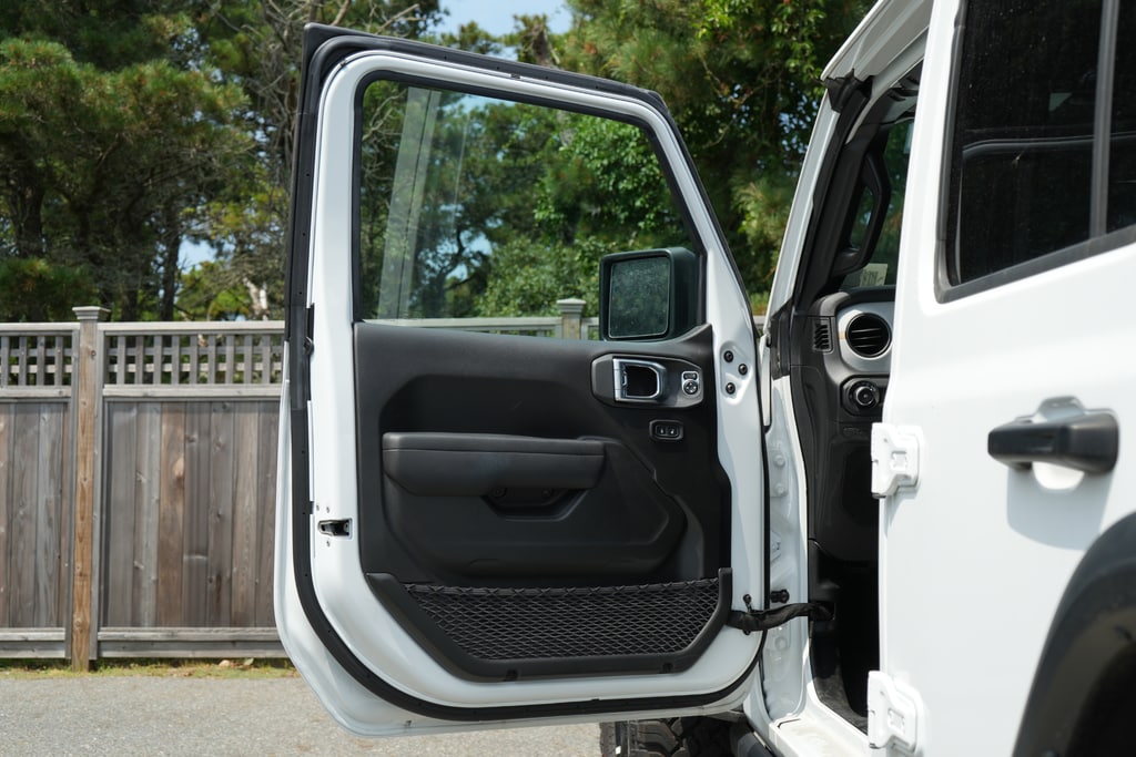 2025 Jeep Wrangler 4-Door Willys - Photo 12