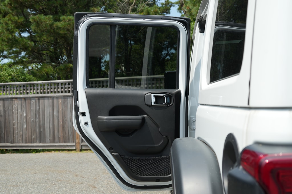 2025 Jeep Wrangler 4-Door Willys - Photo 13