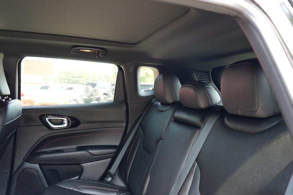 2026 Jeep Compass Trailhawk - Photo 15