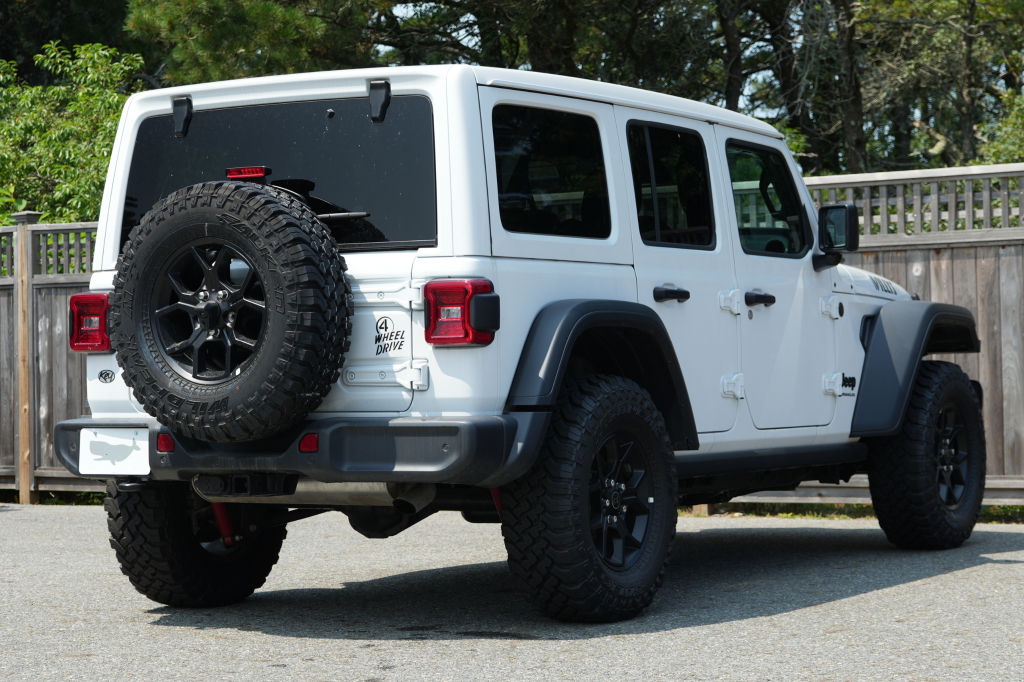 New 2025 Jeep Wrangler 4-DOOR SPORT Sport Utility