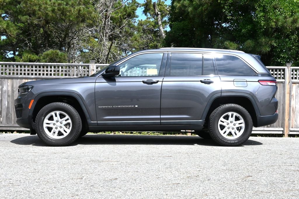 Used 2023 Jeep Grand Cherokee Laredo SUV