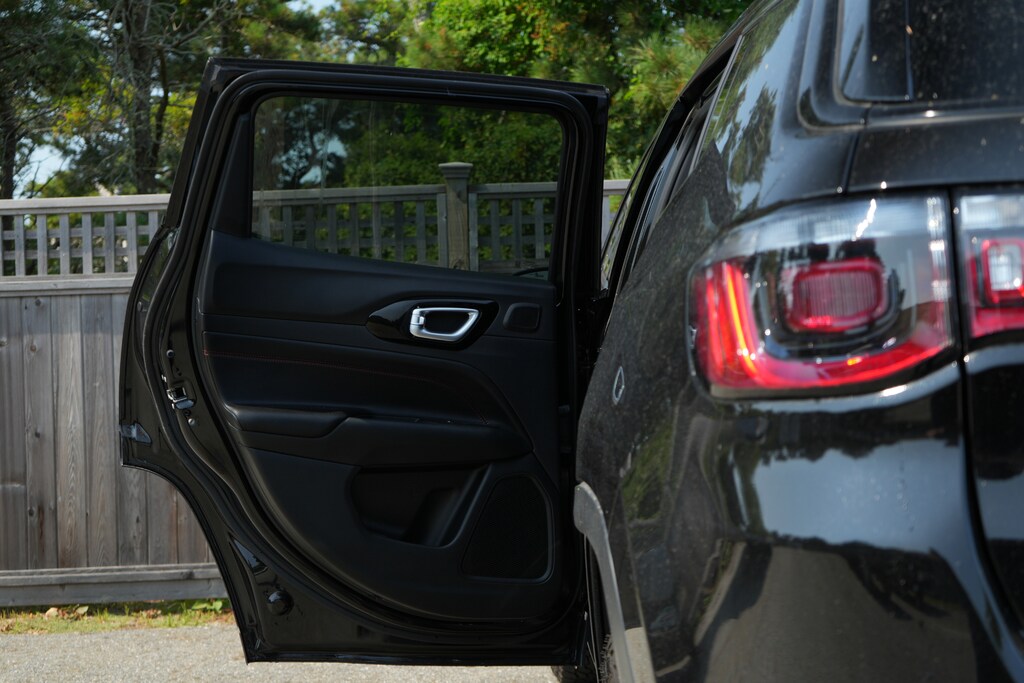 2026 Jeep Compass Trailhawk - Photo 11