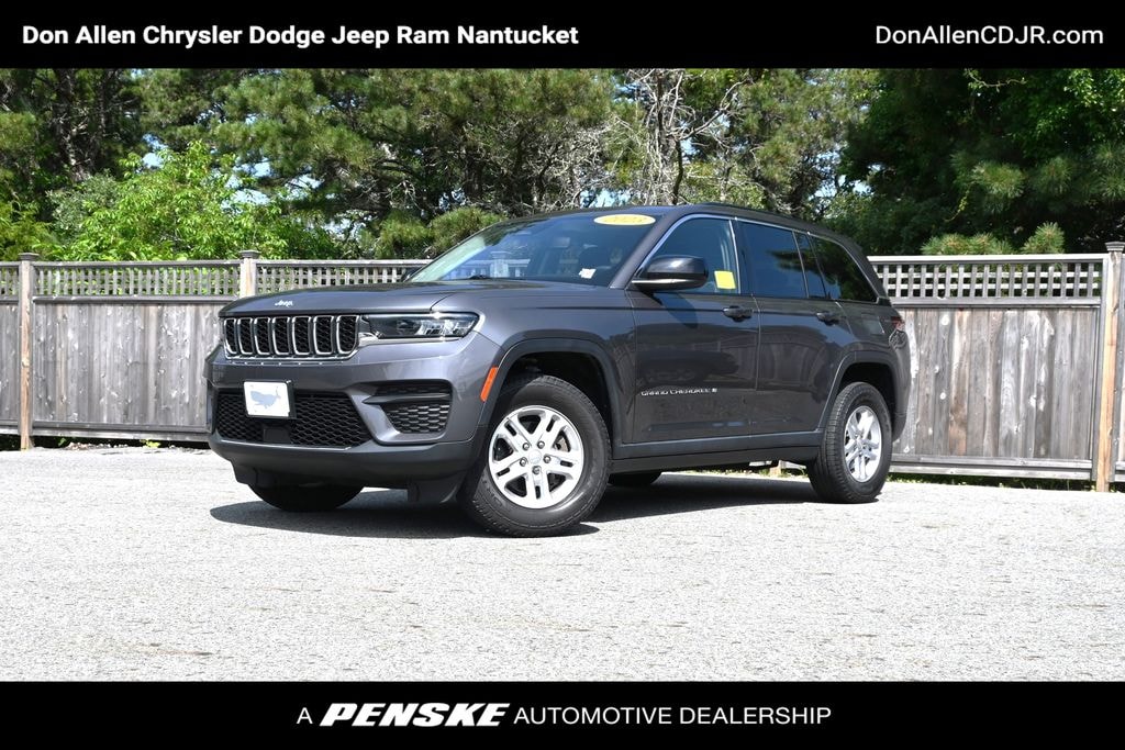 Used 2023 Jeep Grand Cherokee Laredo SUV