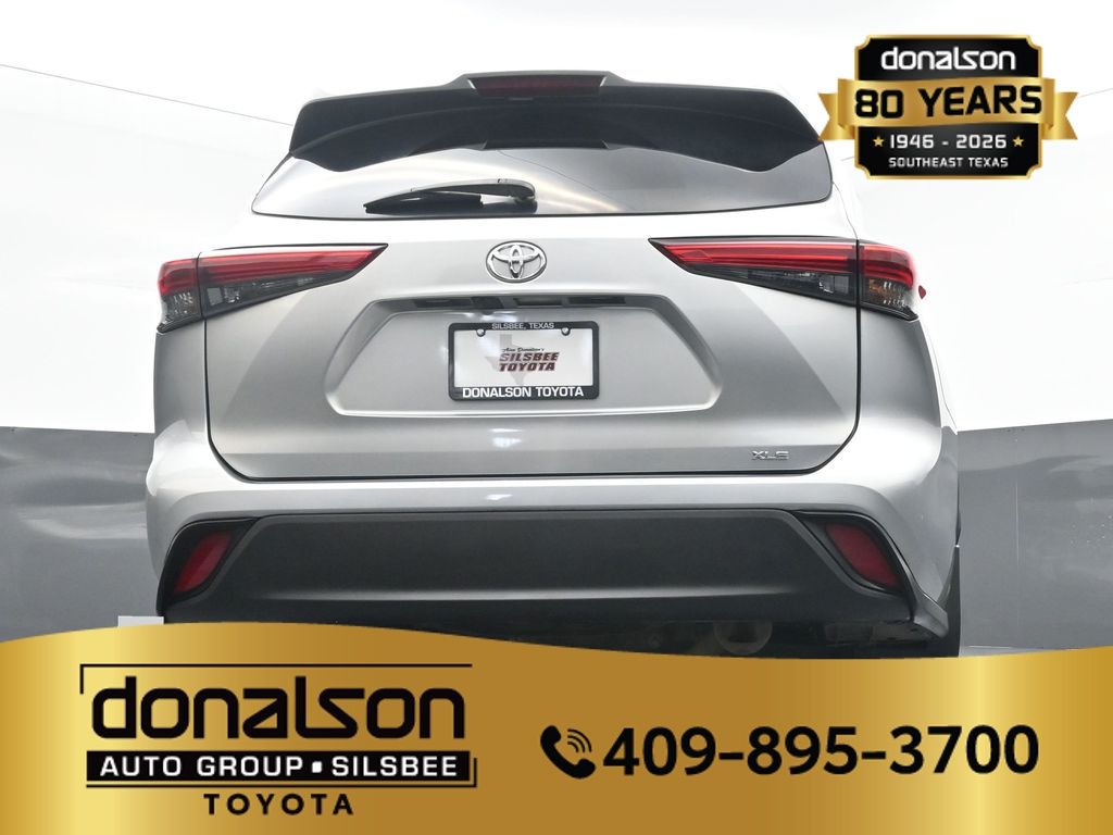 2022 Toyota Highlander XLE - Photo 25