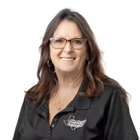 Staff member Tammy Thedford from ID_c453c1