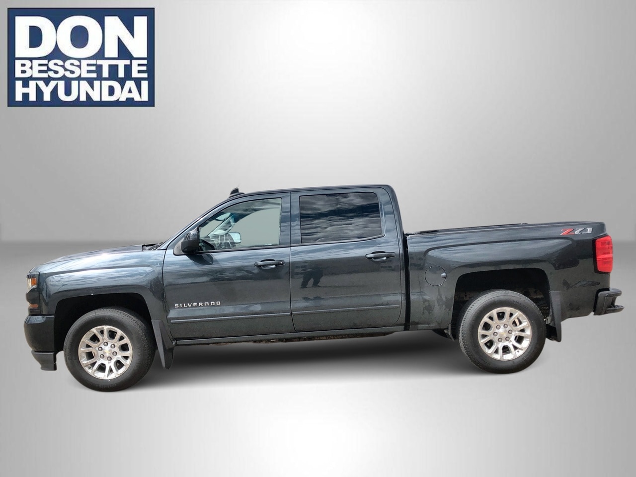 2018 Chevrolet Silverado 1500 LT Z71 4X4 Crew Cab Short Box's photo