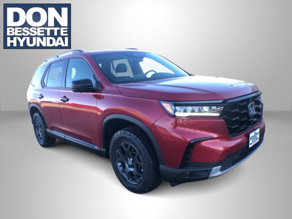 Used 2024 Honda Pilot TrailSport with VIN 5FNYG1H61RB015778 for sale in Minot, ND