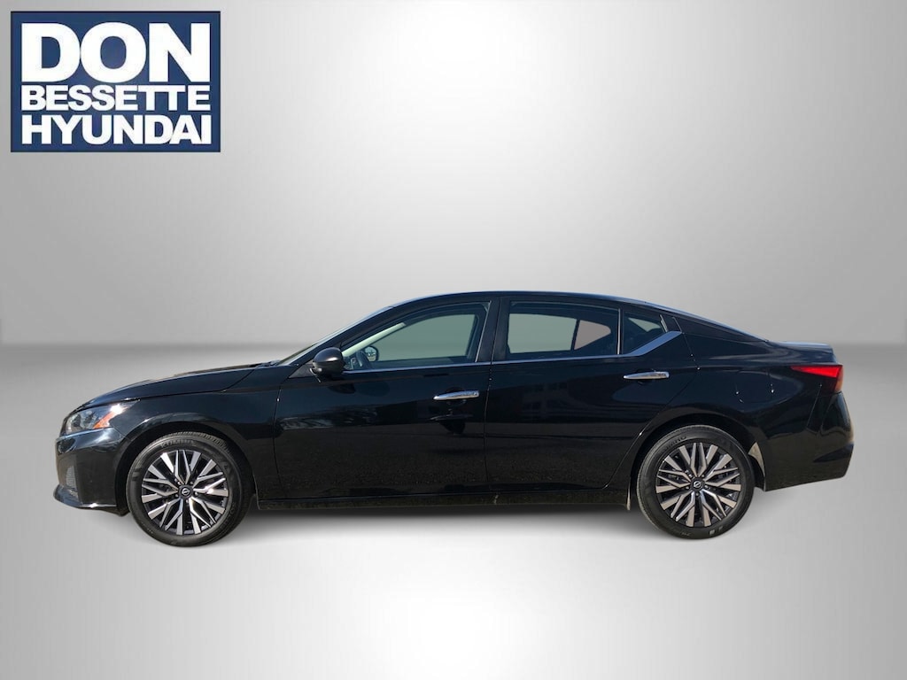 Used 2025 Nissan Altima SV Car