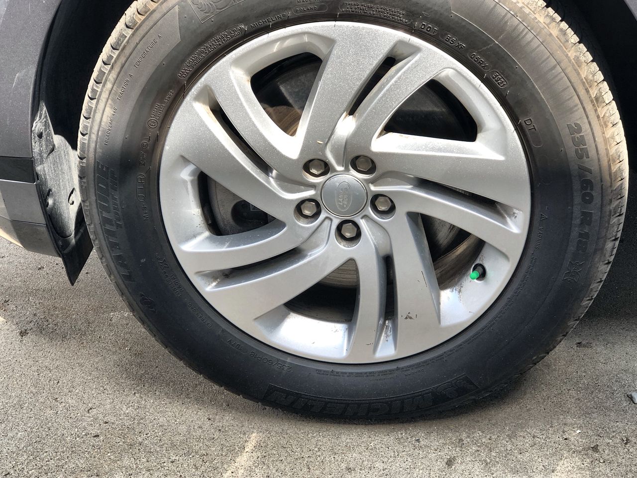 2022 Land Rover Range Rover Evoque R-Dynamic S photo 2