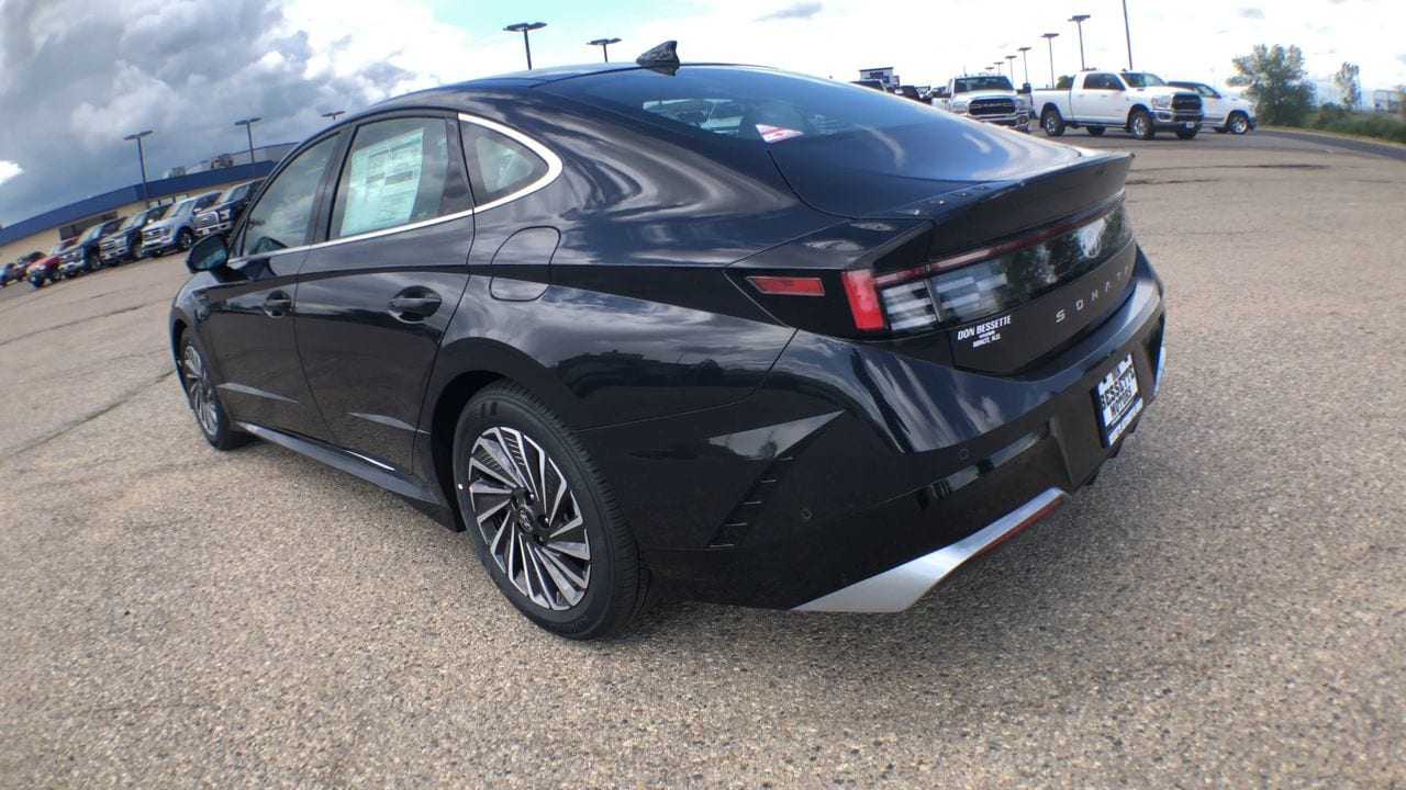 2025 Hyundai Sonata Hybrid Limited - Photo 6