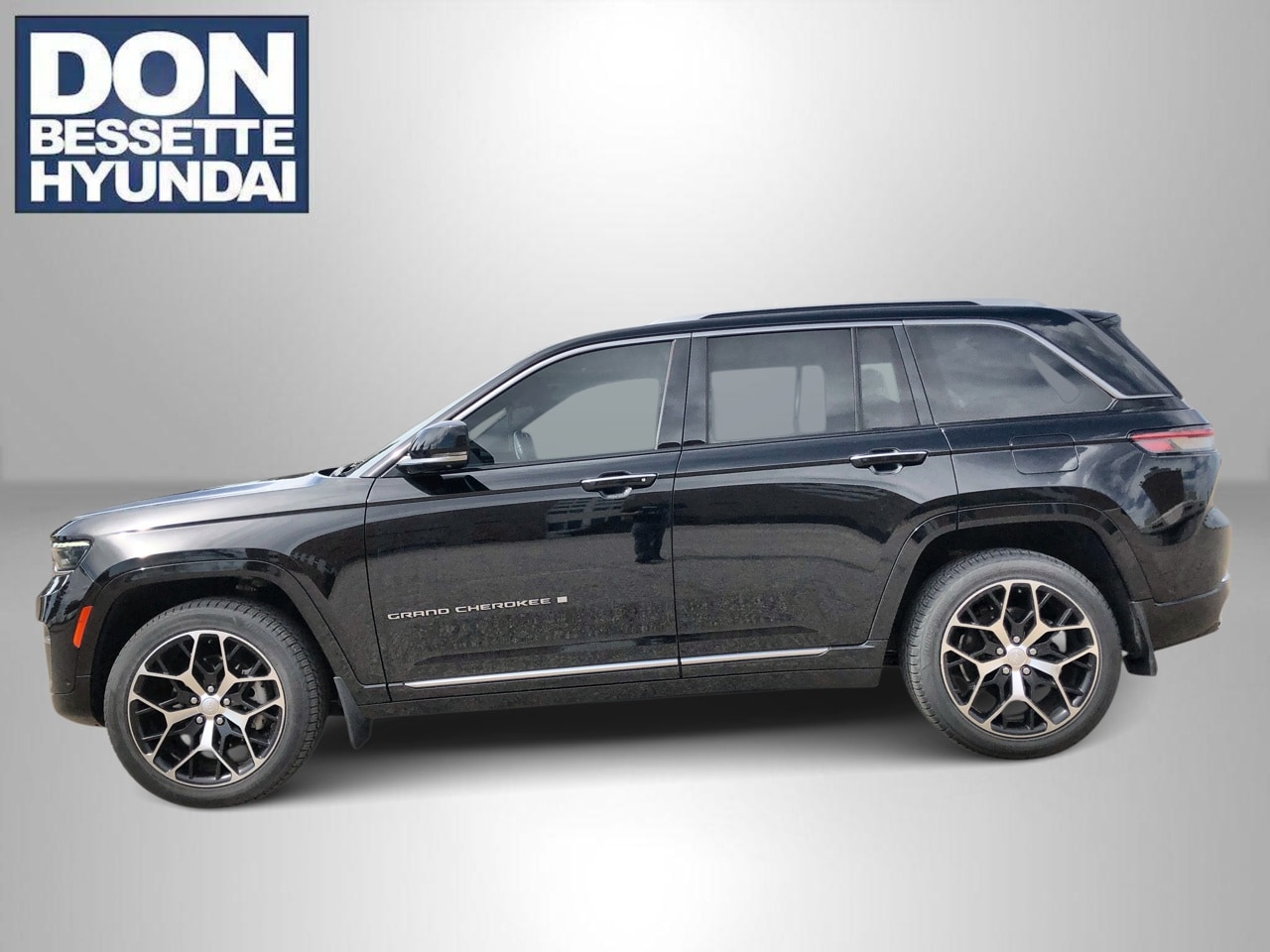 2022 Jeep Grand Cherokee Summit Reserve 4x4's photo