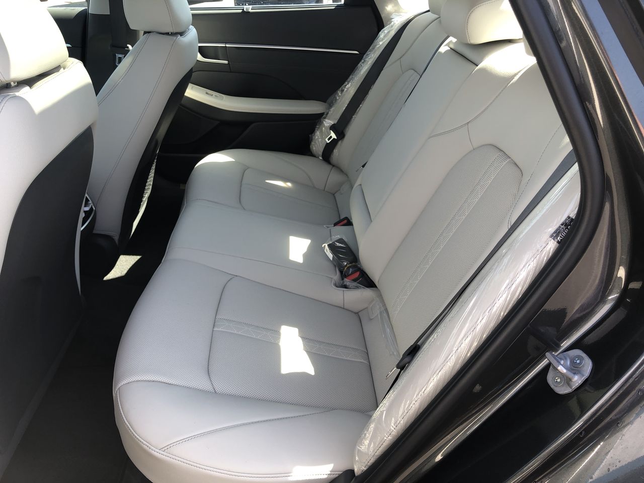 2025 Hyundai Sonata Hybrid Limited - Photo 23