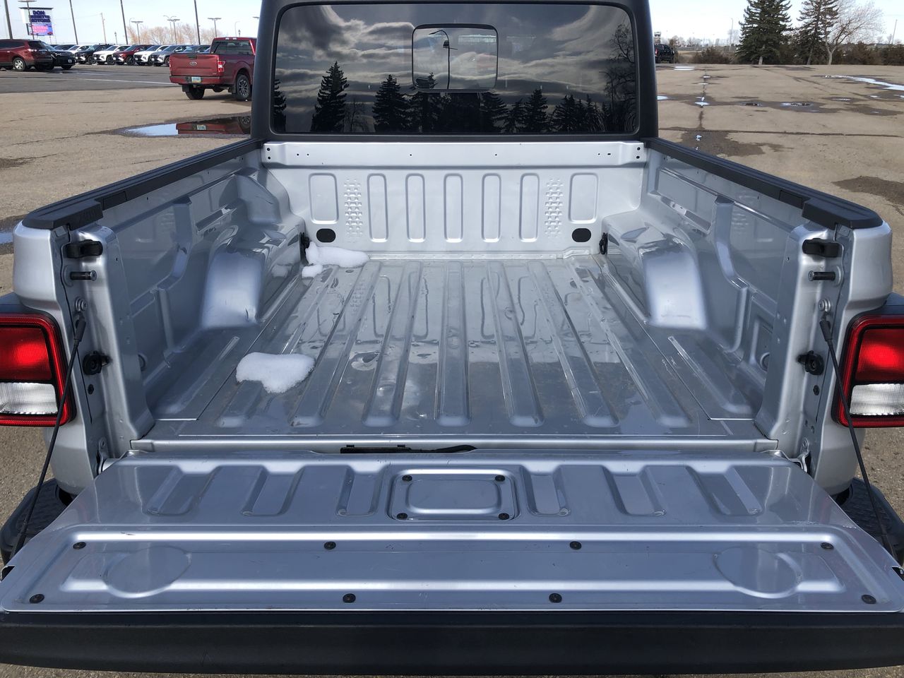 2023 Jeep Gladiator Overland - Photo 24